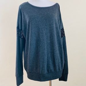 YOGALICIOUS Grey Top Sweater
Athletic Casual Athleisure Soft Pullover Large